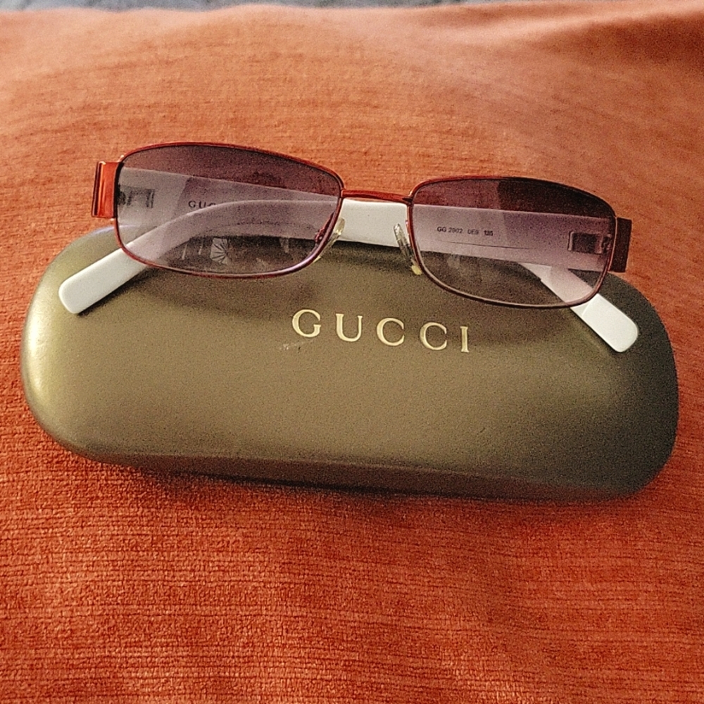 Gucci  prescription glasses  red frame GG2902